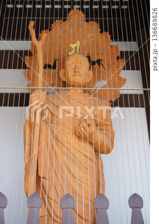 覚王山日泰寺 山門の仏像(迦葉尊者) 覚王山日泰寺 山門の仏像(迦葉尊者) 136689826