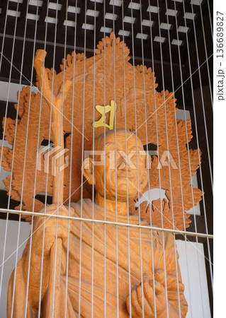 覚王山日泰寺　山門の仏像（迦葉尊者） 136689827