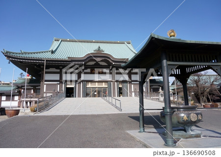覚王山日泰寺　本堂と常香炉4 136690508