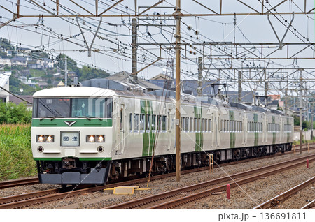 東海道本線 大磯-二宮 JR東日本 185系 B5編成(大宮) 回送 東海道本線 大磯-二宮 JR東日本 185系 B5編成(大宮) 回送 136691811