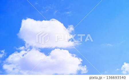 青空と雲イメージ 136693540