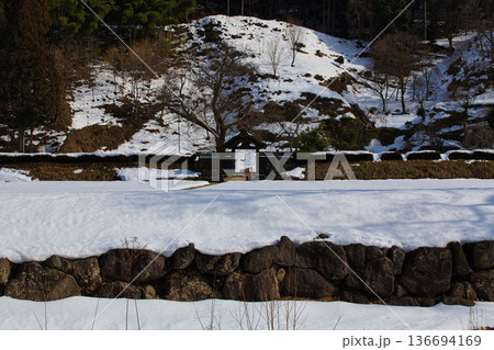 一乗谷朝倉氏遺跡も春近し 136694169