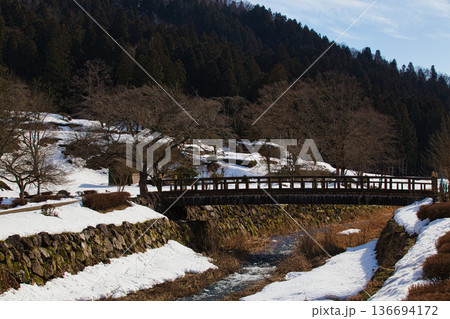 一乗谷朝倉氏遺跡も春近し 136694172