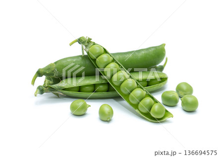 green peas vegetable bean isolated on white green peas vegetable bean isolated on white 136694575