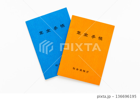 年金手帳 白バック 年金手帳 白バック 136696195