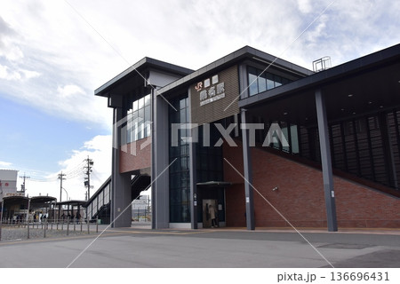 三重県 JR桑名駅と駅前風景 三重県 JR桑名駅と駅前風景 136696431