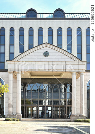 越谷散歩：越谷市中央市民会館　越谷市越ヶ谷 136696621