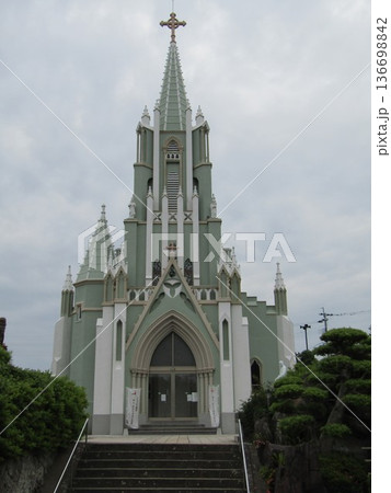 長崎県平戸市、平戸観光のシンボルでもあるゴシック様式の教会堂「平戸ザビエル記念教会」 136698842