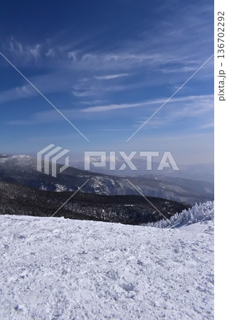 西大巓(西吾妻山)から見た冬の安達太良山の眺め 西大巓(西吾妻山)から見た冬の安達太良山の眺め 136702292
