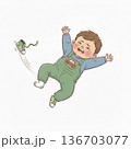 寝っ転がって泣くイヤイヤ期の男の子 136703077