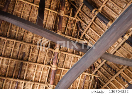 古民家の天井 136704822