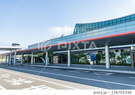 北海道釧路市　快晴の釧路空港（たんちょう釧路空港） 136705346