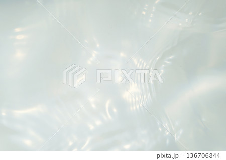 水・水面・波紋・キラキラ・テクスチャ・背景 136706844