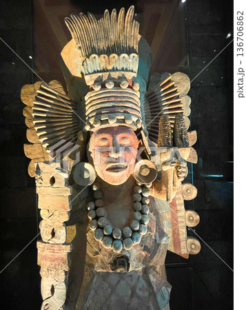 メキシコ国立人類学博物館の展示物 136706862