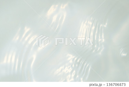 水・水面・波紋・キラキラ・テクスチャ・背景 136706873