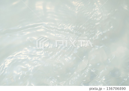 水・水面・波紋・キラキラ・テクスチャ・背景 水・水面・波紋・キラキラ・テクスチャ・背景 136706890