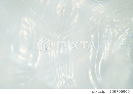 水・水面・波紋・キラキラ・テクスチャ・背景 136706900