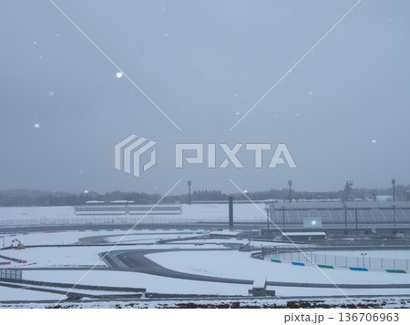 雪が降ったサーキット 2月 雪が降ったサーキット 2月 136706963