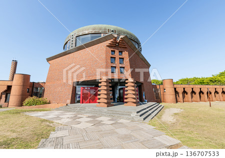 北海道釧路市　夏の北海道　釧路湿原について学べる施設　釧路湿原展望台 136707533