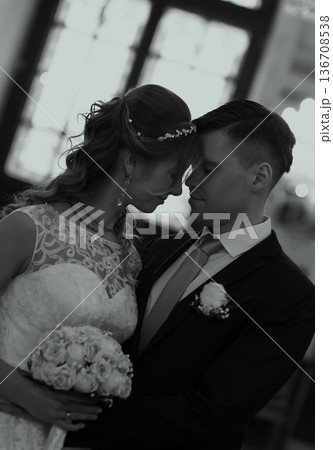 Artistic Black And White Wedding Couple Portrait Artistic Black And White Wedding Couple Portrait 136708538