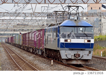 東海道本線 平塚 JR貨物 EF210-105(吹田) 東海道本線 平塚 JR貨物 EF210-105(吹田) 136711916