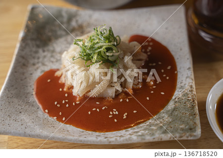 美味しそうなお肉の写真 焼肉 136718520