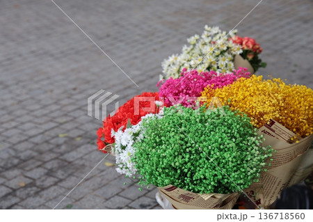 ベトナムの路上販売 136718560