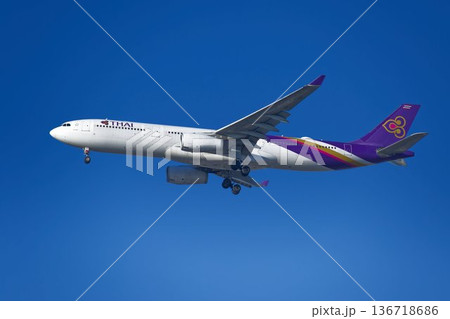タイ国際航空の旅客機エアバスA330 タイ国際航空の旅客機エアバスA330 136718686