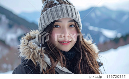 真冬の山に来ています 136720535