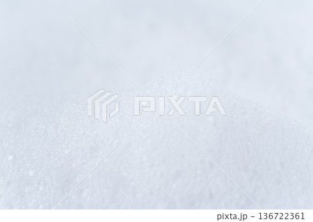 石鹸の白い泡のクローズアップ 石鹸の白い泡のクローズアップ 136722361