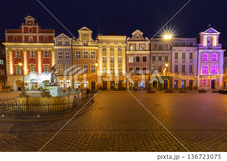 Illuminated historic merchant houses on Poznan Old Market Square at night Illuminated historic merchant houses on Poznan Old Market Square at night 136723075