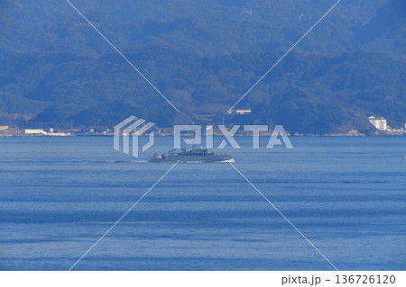 海上自衛隊　浦賀水道　ひらど　MSO-305　掃海艦 136726120