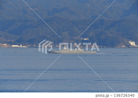 海上自衛隊　浦賀水道　くまの　FFM-2　護衛艦 136726340