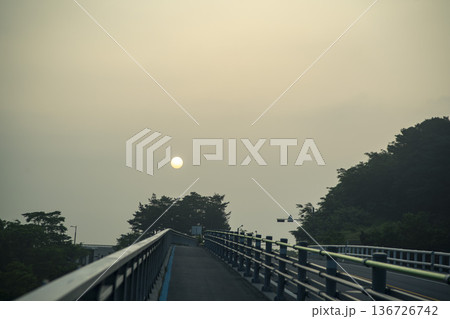 Baekma Riverside Bicycle Path  136726742