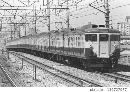 国鉄時代、総武線の快速、113系、本八幡、1982年4月11日 国鉄時代、総武線の快速、113系、本八幡、1982年4月11日 136727977
