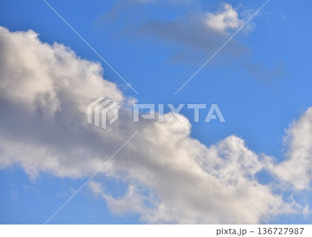 青空と雲 青空と雲 136727987