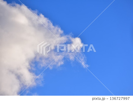 青空と雲 136727997