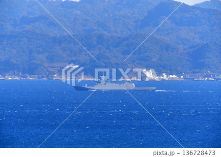 海上自衛隊　浦賀水道　くまの　FFM-2　護衛艦 136728473