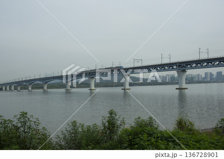 Han River bike path 136728901