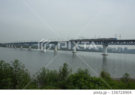 Han River bike path 136728904
