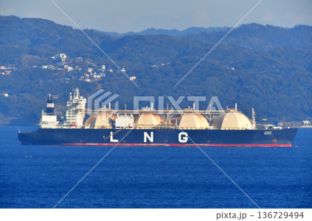 National Gas Shipping　浦賀水道　MUBARAZ　LPGタンカー 136729494