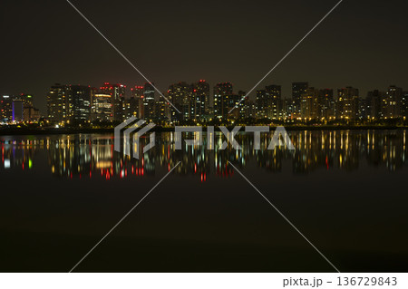 Han River bike path Han River bike path 136729843