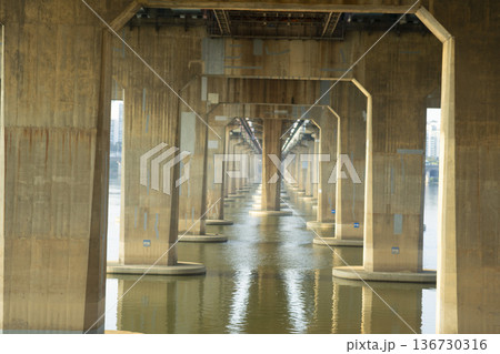 Han River bike path 136730316