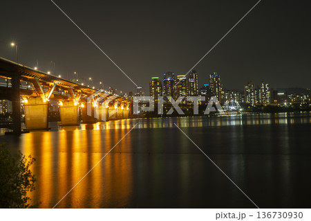 Han River bike path Han River bike path 136730930