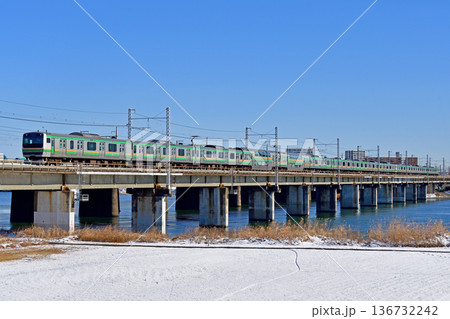 東海道本線　茅ヶ崎－平塚　JR東日本　E231系1000番台　K-16編成（国府津） 136732242