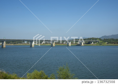 Han River bike path Han River bike path 136732508
