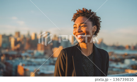 都市に立つ未来志向のビジネスリーダー 136739810