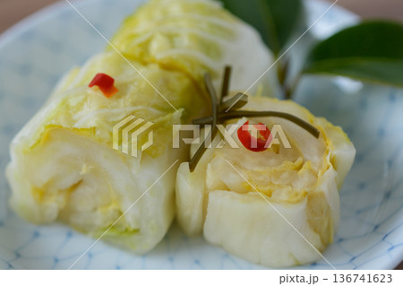 白菜の漬物 136741623