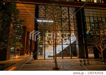 福岡の街と建物-天神ブリッククロス 136742016