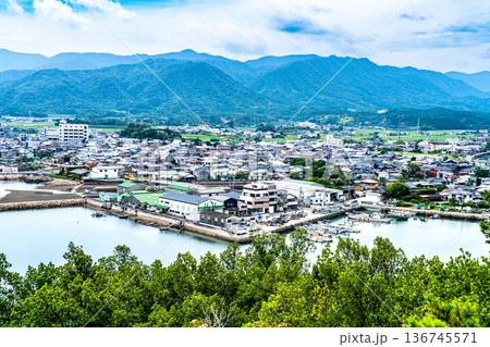 【続日本100名城】引田城跡のある城山から見た初秋の引田の風景4　香川県東かがわ市 136745571